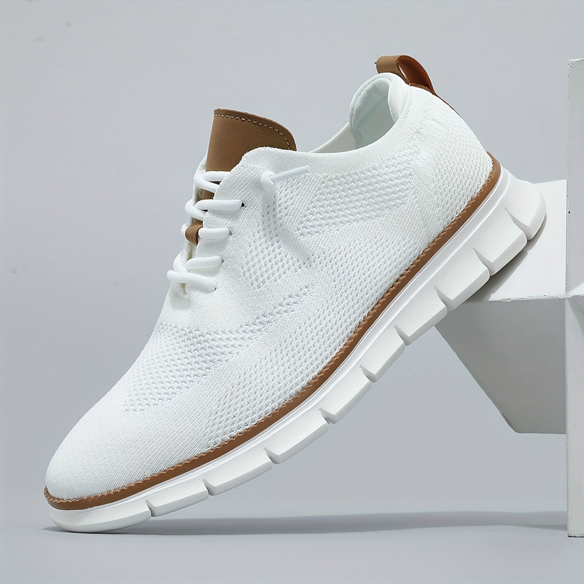 Stijlvolle Witte Sneakers met Bruine Details