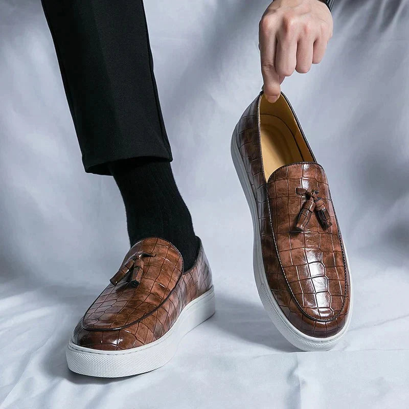 Moderne Heren Loafers: Croco Print & Tassel Detail