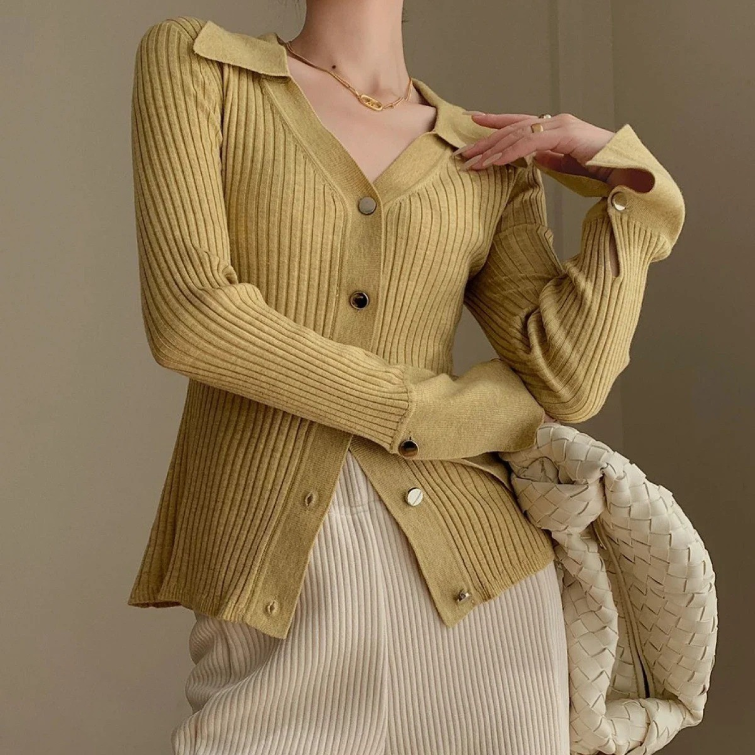 Stijlvol Gebreid Vest met V-hals en Bell Sleeves