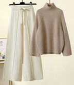Comfortabele Gebreide Set - Mock Neck & Wijde Pijpen